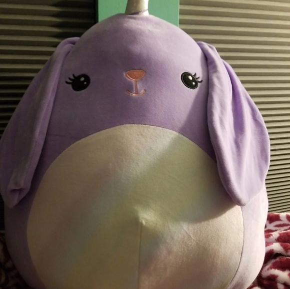 Rare Squishmallow "Gelina" purple bunny - Picture 2 of 2